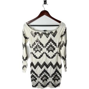 EXPRESS WHITE AND SILVER DRESS A6